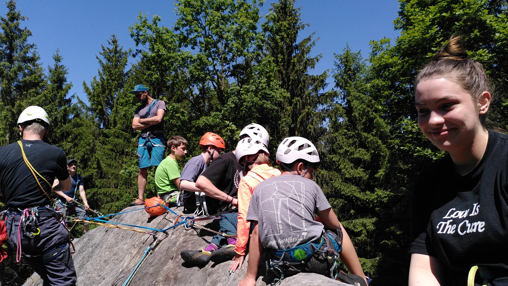 Barriere - alle auf dem Gipfel | © Ralf Günter