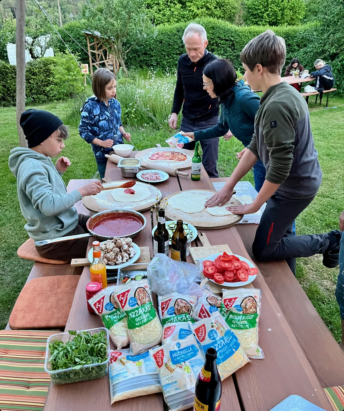 Tafel im Hinterland-Hostel | © Andre Huss