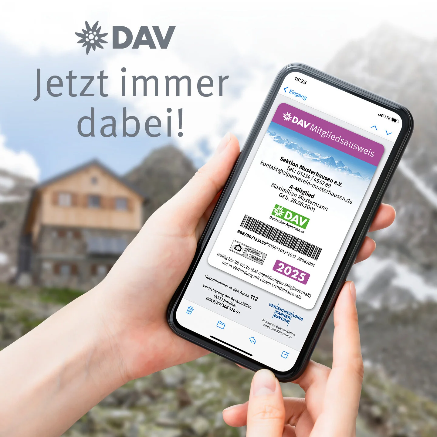 Digitaler Mitgliedsausweis des DAV | © DAV Ein Smartphone mit dem digitalen Mitgliedsausweis im Display | © DAV